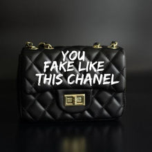 Charger l&#39;image dans la galerie, Graphic Candy Chain Bag
