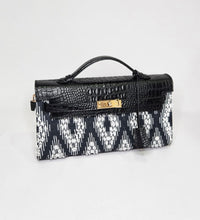 Carregar imagem no visualizador da galeria, Inabel Clutch
