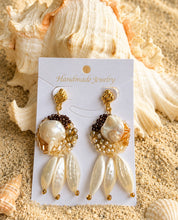 Load image into Gallery viewer, Freshwater Sea Pearls Earrings
