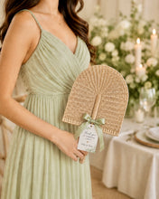 Görseli Galeri görüntüleyiciye yükleyin, Seagrass Woven Fan
