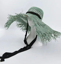 Carregar imagem no visualizador da galeria, Sea Breeze Raffia Hat
