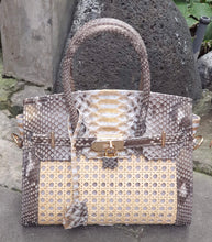 Загрузить изображение в средство просмотра галереи, 25cm Solihiya Birkin with Snake Skin Leather
