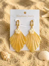 Load image into Gallery viewer, Freshwater Sea Pearls Earrings
