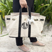 Carica l'immagine nel visualizzatore di Gallery, Two Tone Canvas Bag
