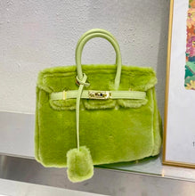 Carica l&#39;immagine nel visualizzatore di Gallery, Birkin Winter Fur Bag
