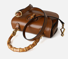 Lataa kuva Galleria-katseluun, Vintage Bamboo Leather Bag
