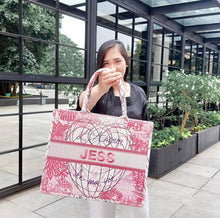 Загрузить изображение в средство просмотра галереи, Alicia Tote Bag Seamless Embroidery
