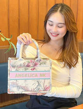 Load image into Gallery viewer, Alicia Tote Bag Seamless Embroidery
