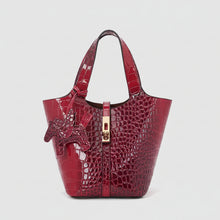 Carica l'immagine nel visualizzatore di Gallery, Red crocodile-embossed handbag 
