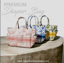Carica l'immagine nel visualizzatore di Gallery, Premium Mama Diaper Bag
