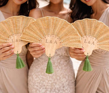 Cargar imagen en el visor de la galería, Handmade Rattan Fan with Engraving -100pcs
