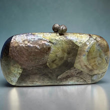 Cargar imagen en el visor de la galería, Mother Pearl Clutch
