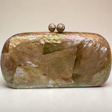 Cargar imagen en el visor de la galería, Mother Pearl Clutch
