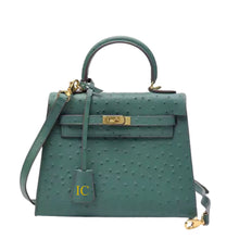 Carica l&#39;immagine nel visualizzatore di Gallery, Ostrich Handbag with Initials
