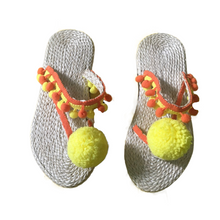 Load image into Gallery viewer, Abaca Pompom Slippers
