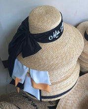 Carica l&#39;immagine nel visualizzatore di Gallery, Bow Decor Straw Hat
