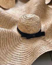 Load image into Gallery viewer, Woven 10&#39; inches Wavy Hat
