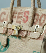 Carregar imagem no visualizador da galeria, Café do Brasil - BURLAP BIRKIN
