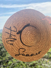 Cargar imagen en el visor de la galería, Seagrass Floppy Hat
