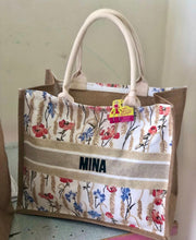 Carregar imagem no visualizador da galeria, Burlap Book Tote
