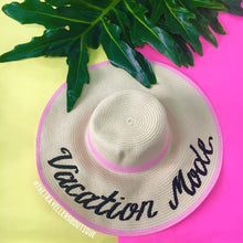 Cargar imagen en el visor de la galería, Hand painted Hat
