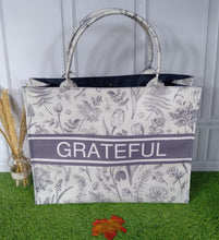 Carica l&#39;immagine nel visualizzatore di Gallery, 24pcs Customizable Daily Tote Souvenirs
