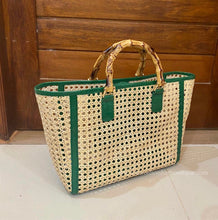 Carica l&#39;immagine nel visualizzatore di Gallery, Bamboo Leather Tote
